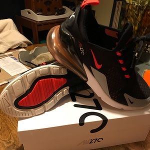 Size 11 Men’s Nike Air Max 270